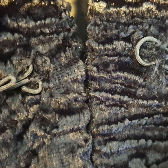 Valerie Stevens - Picture 3 of 4